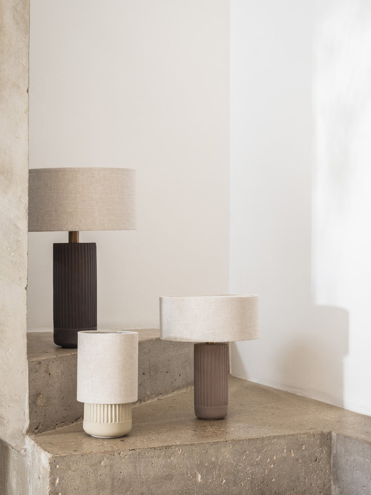 Avero - taupe ribbed concrete table lamp