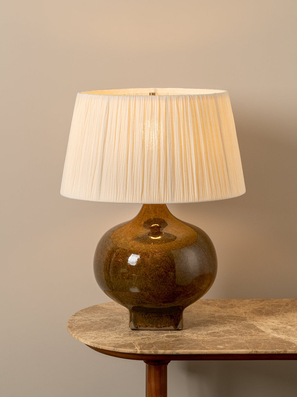 Calcot wide table lamp