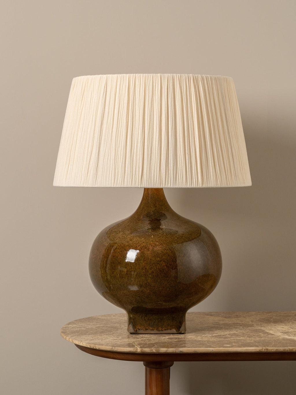 Calcot wide table lamp
