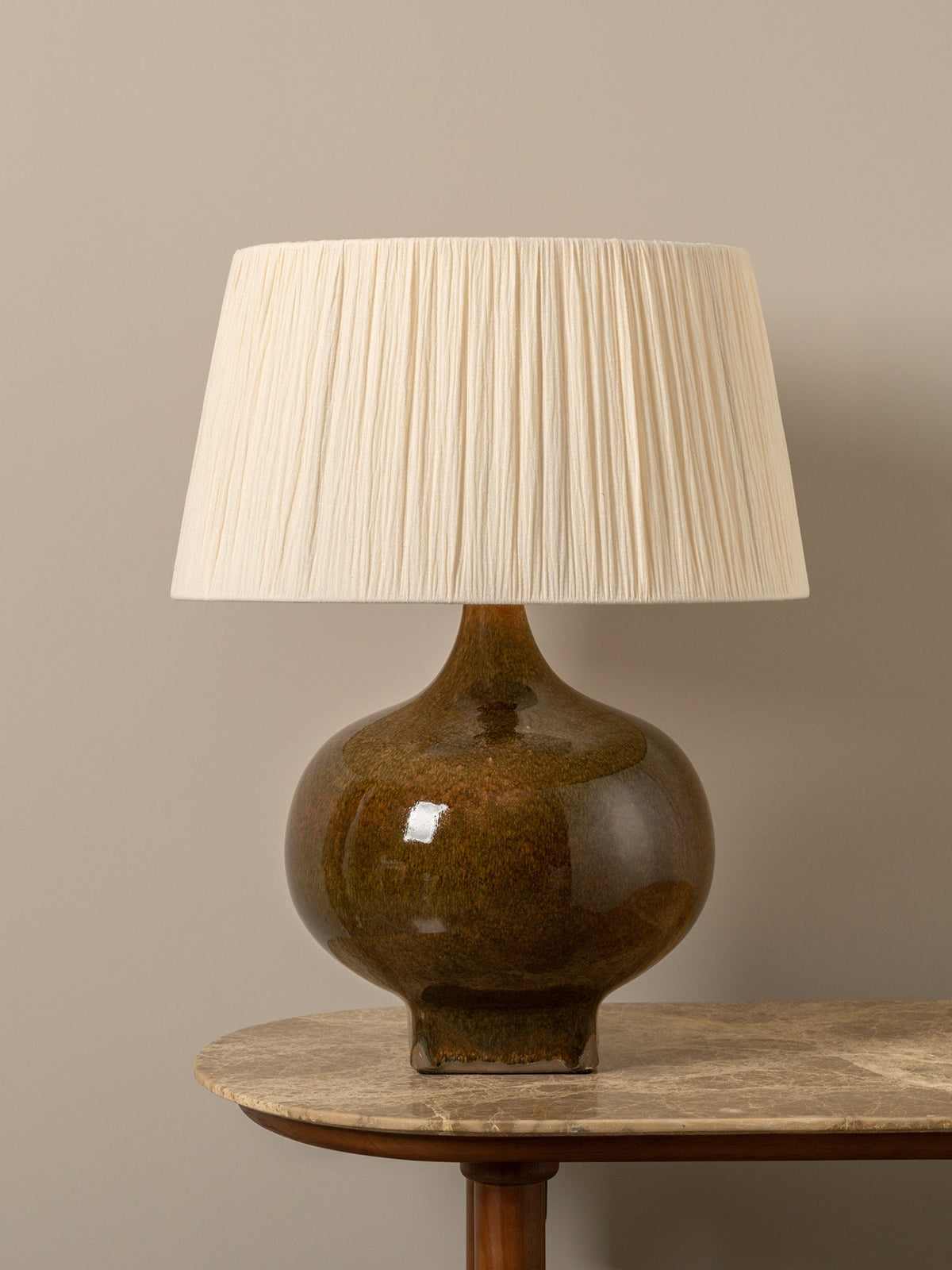 Calcot wide table lamp