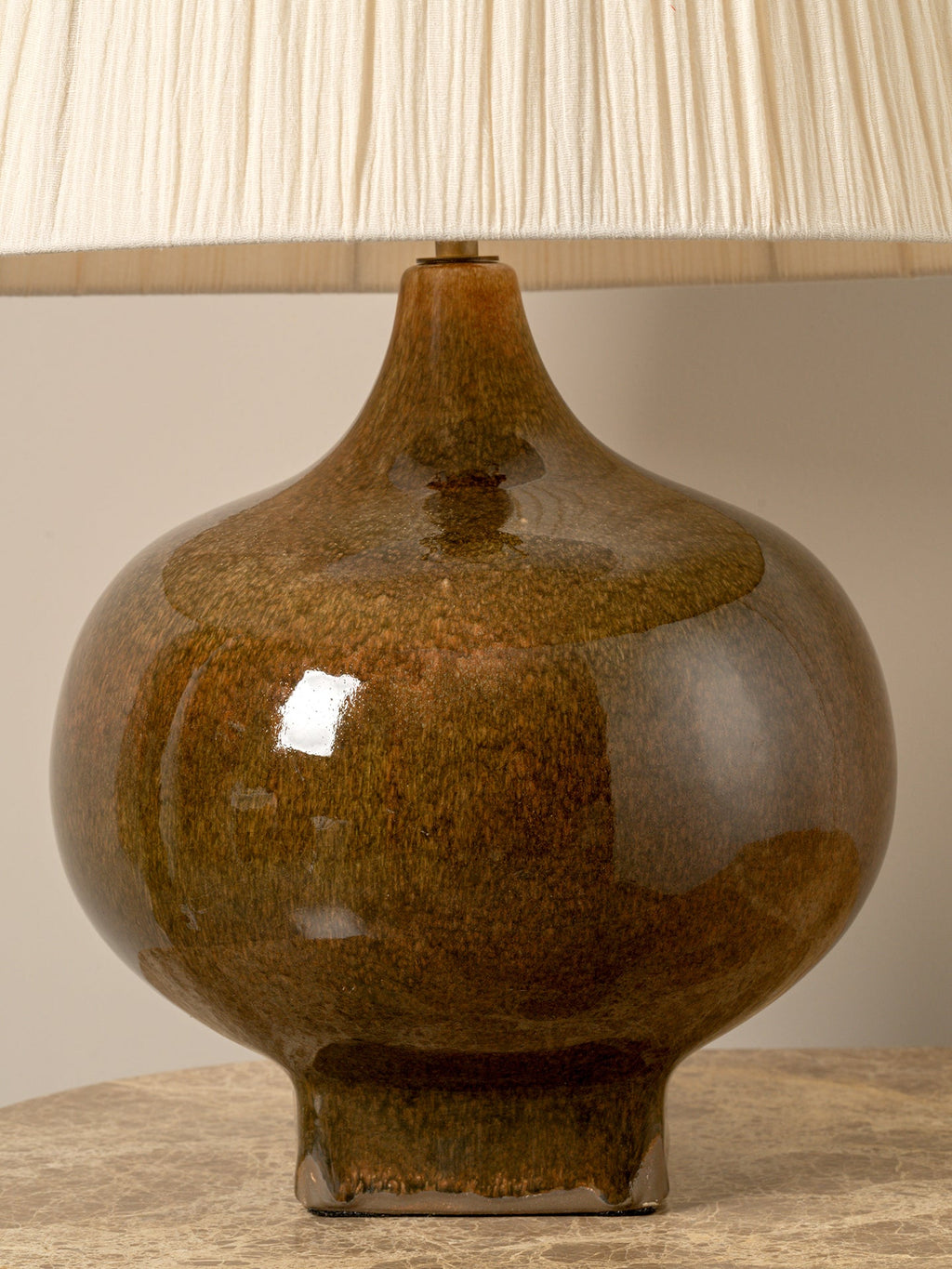 Calcot wide table lamp
